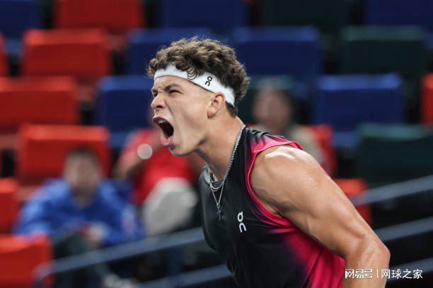 了强大的进 了强大的进